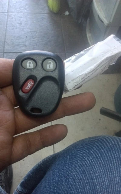Key Fob Shell for 2003-2006 Chevy Silverado / Tahoe / Suburban, 3 Buttons